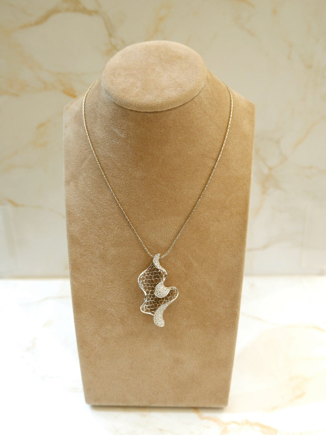 COLLANA FAZZOLETTO