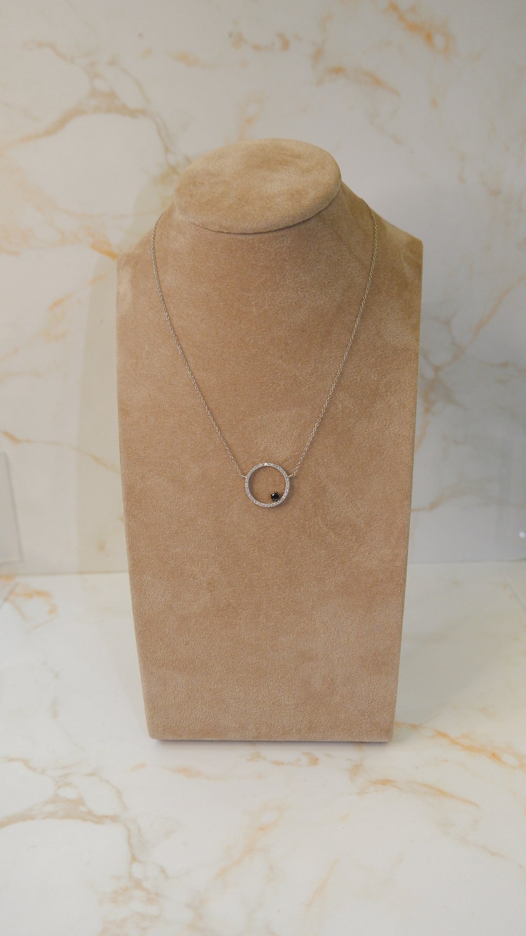 COLLANA EMPTY CIRCLE